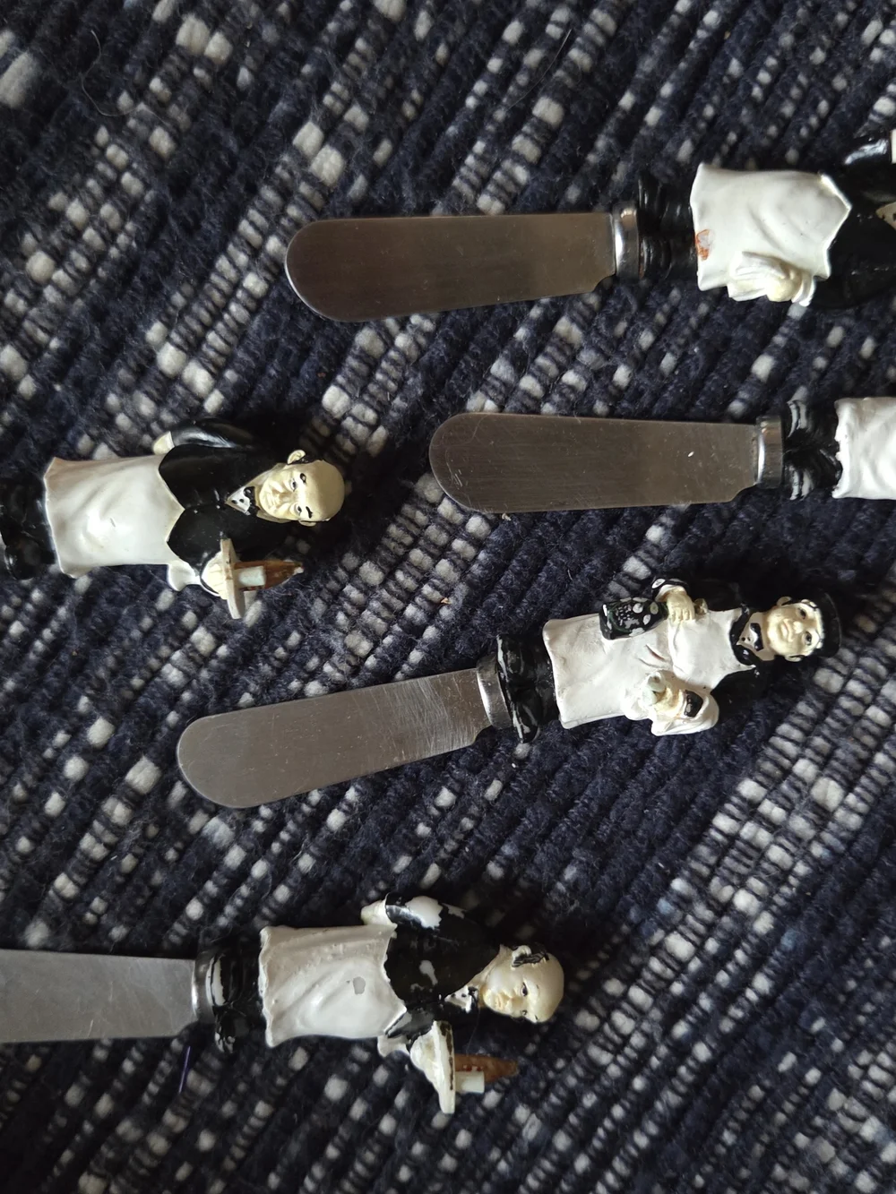 Vintage Guy Buffet French Waiter  - Set of 5 Stainless Bistro Appetizer Knives